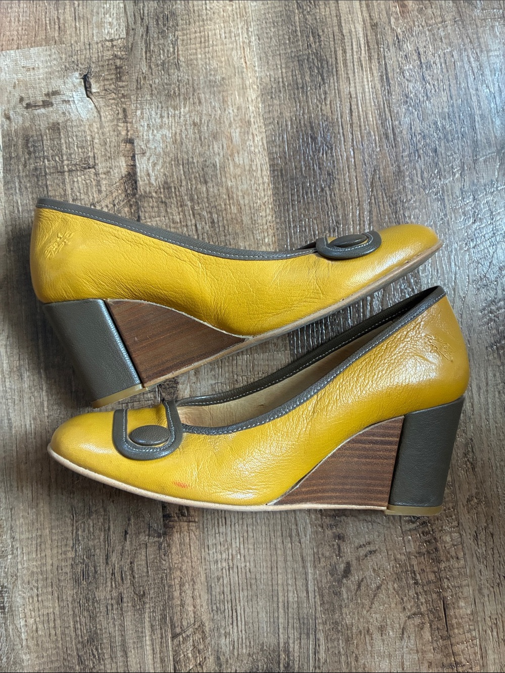 Fly London “Fly Girl” Woman’s Yellow Leather Shoes with Contrast Trim - Picture 2 of 11